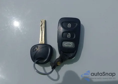 2012 Hyundai Elantra Touring Gls from USA, damaged, VIN KMHDC8AE0CU144920